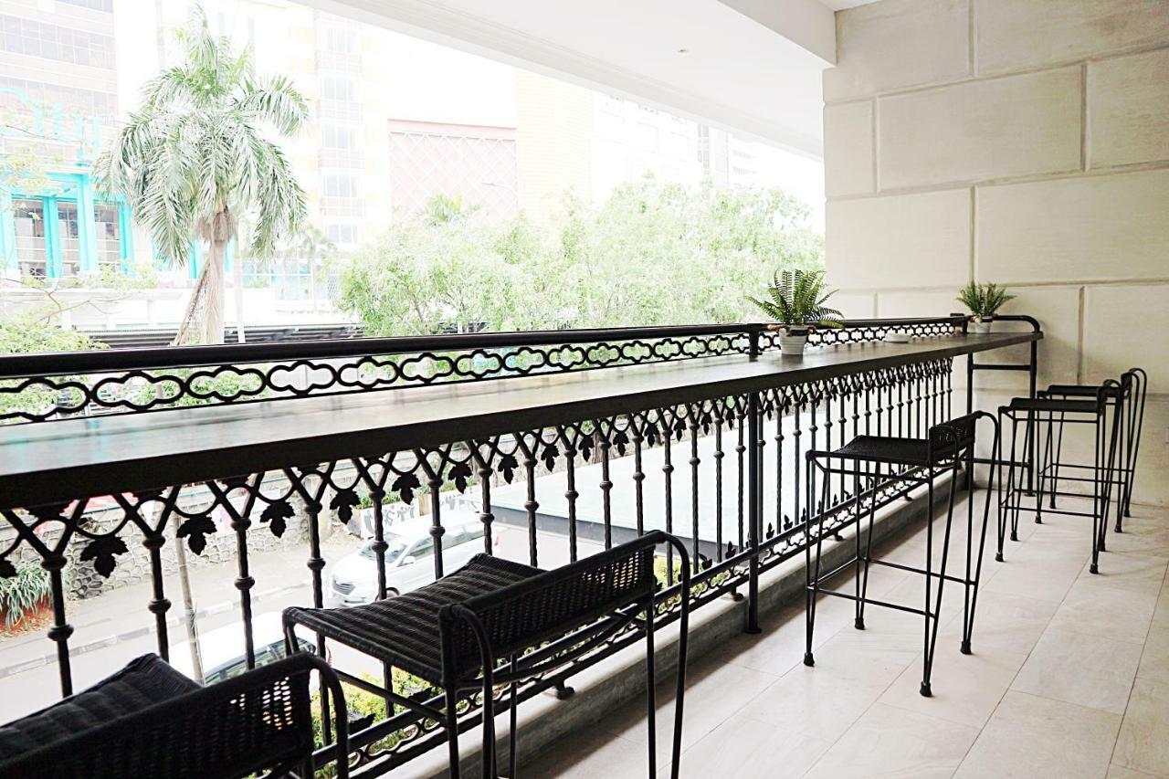 Hotel Shalva Cakarta Dış mekan fotoğraf