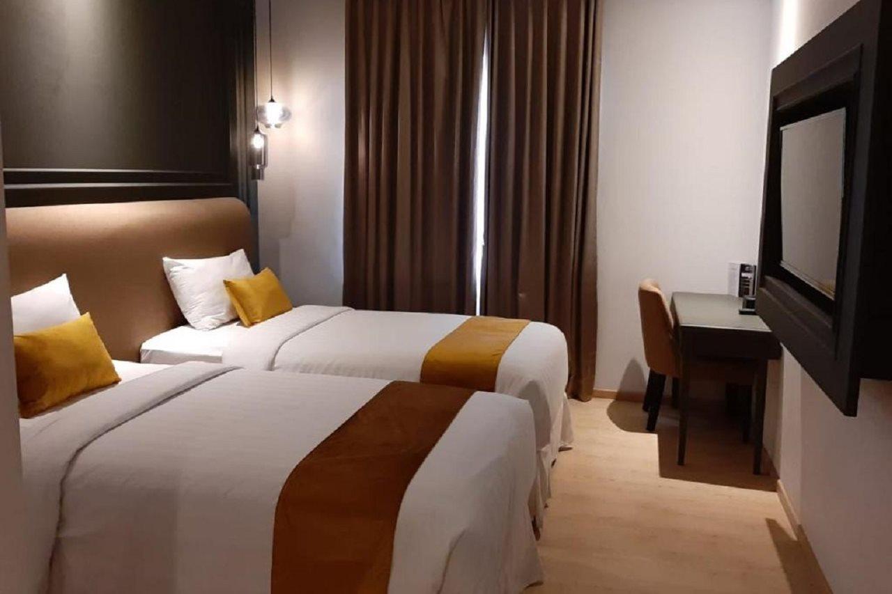 Hotel Shalva Cakarta Dış mekan fotoğraf