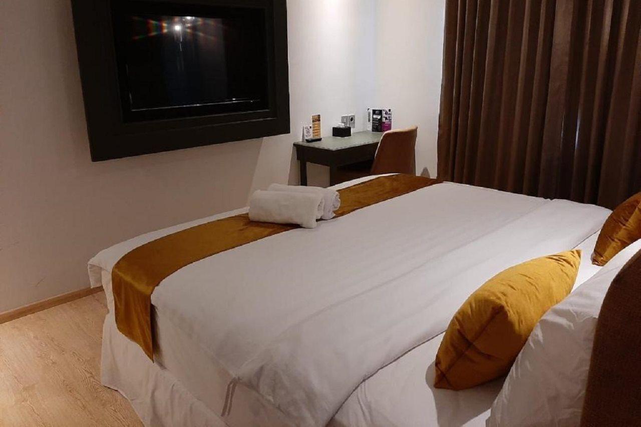 Hotel Shalva Cakarta Dış mekan fotoğraf